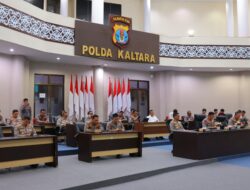 Kapolda Kaltara Hadiri Vicon Dalam Rangka Anev Perkembangan Sitkamtibmas Terkini