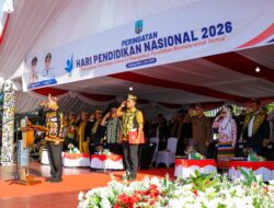 Pimpin Upacara Hardiknas 2026, Gubernur Serukan Penguatan Pendidikan Nasional