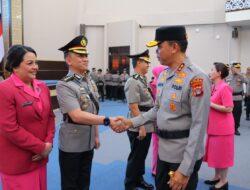 Pimpin Sertijab Karo SDM: Kapolda Kaltara : Berikan Pelayanan Terbaik ke Masyarakat