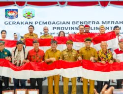 Pemprov Bagikan Bendera Merah Putih, Ajak Masyarakat Semarakkan HUT RI ke-81