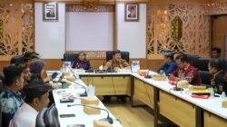 Gubernur Terima Aspirasi 10 Desa Terkait Persoalan MHA Desa Tujung