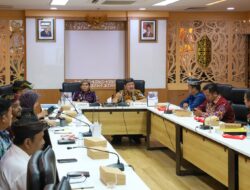 Gubernur Terima Aspirasi 10 Desa Terkait Persoalan MHA Desa Tujung