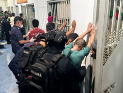 Satbrimob Polda Kaltara Bersama TNI-Polri dan BNNP Gelar Razia Gabungan di Lapas Kelas IIA Tarakan